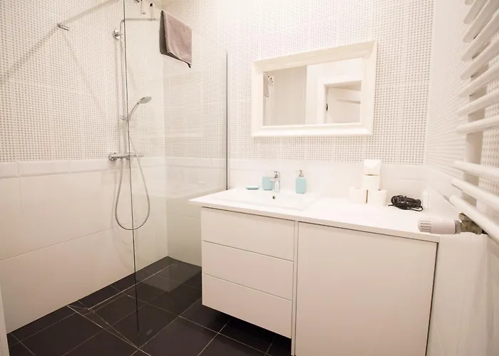 Happyestate -ul Laciarska 31